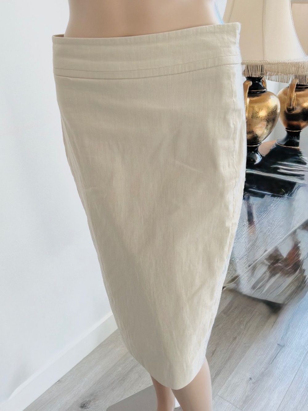 Judith & Charles Beige Linen Pencil Skirt Knee Length Size 6 Made in Canada